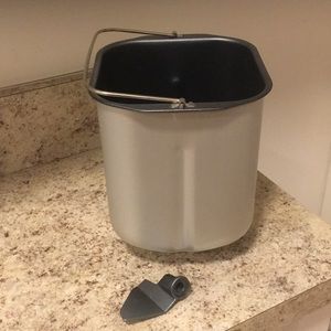 Cuisinart CBK-110 insert baking pan and paddle